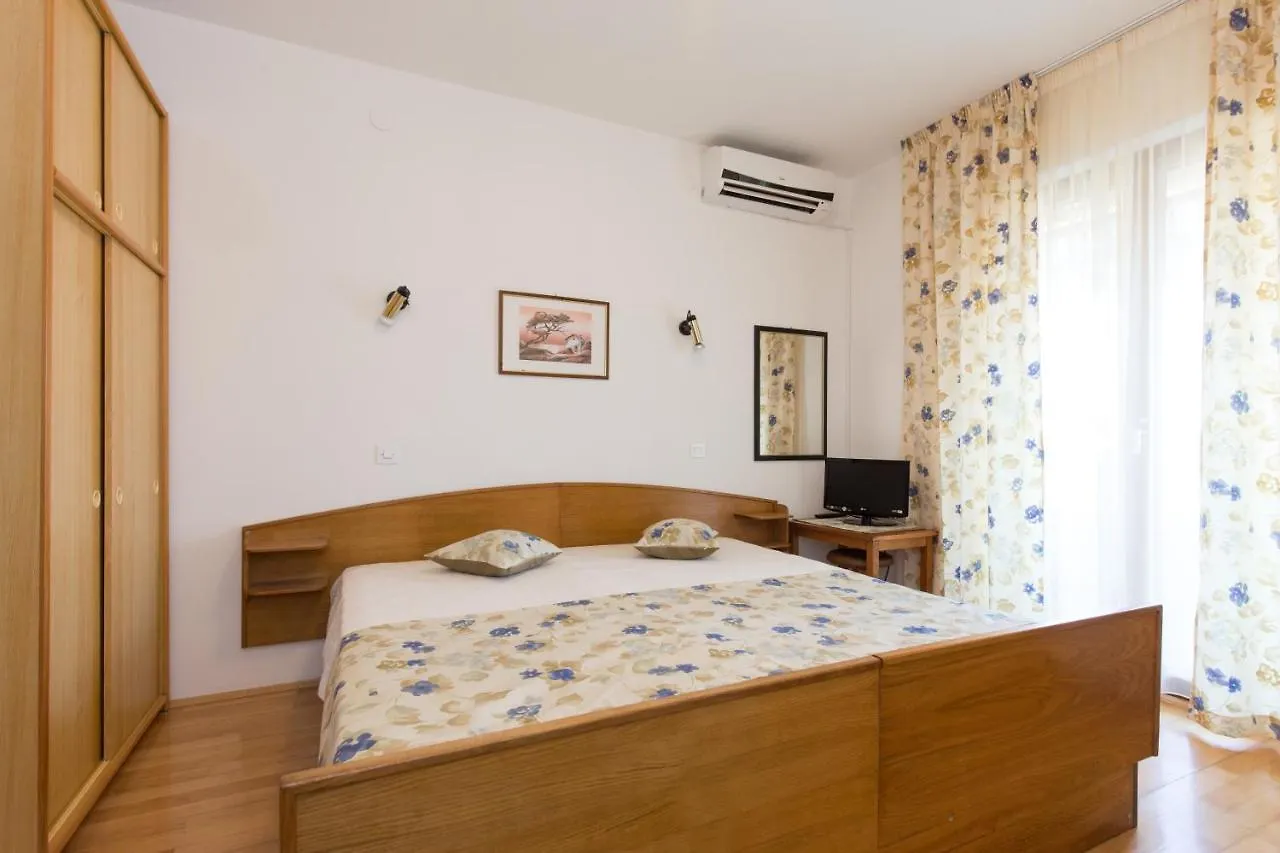 Apartment & Room Dinka, Krk Krk Town
