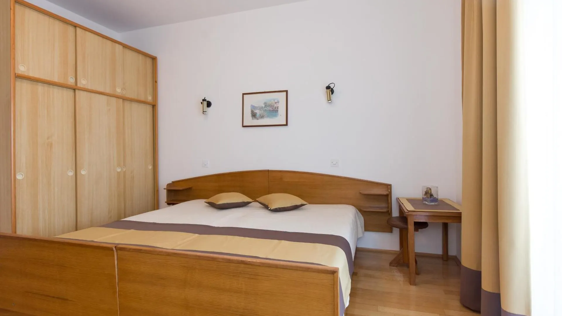 Apartment & Room Dinka, Krk كرك